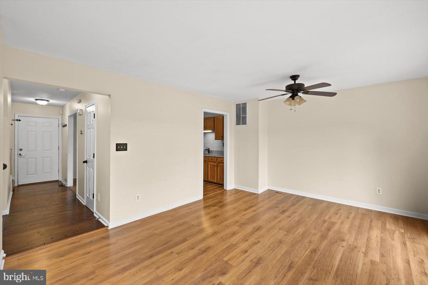16 TALL OAKS CT, STAFFORD, Virginia 22556, 3 Bedrooms Bedrooms, ,1 BathroomBathrooms,Residential,For sale,16 TALL OAKS CT,VAST2042900 MLS # VAST2042900