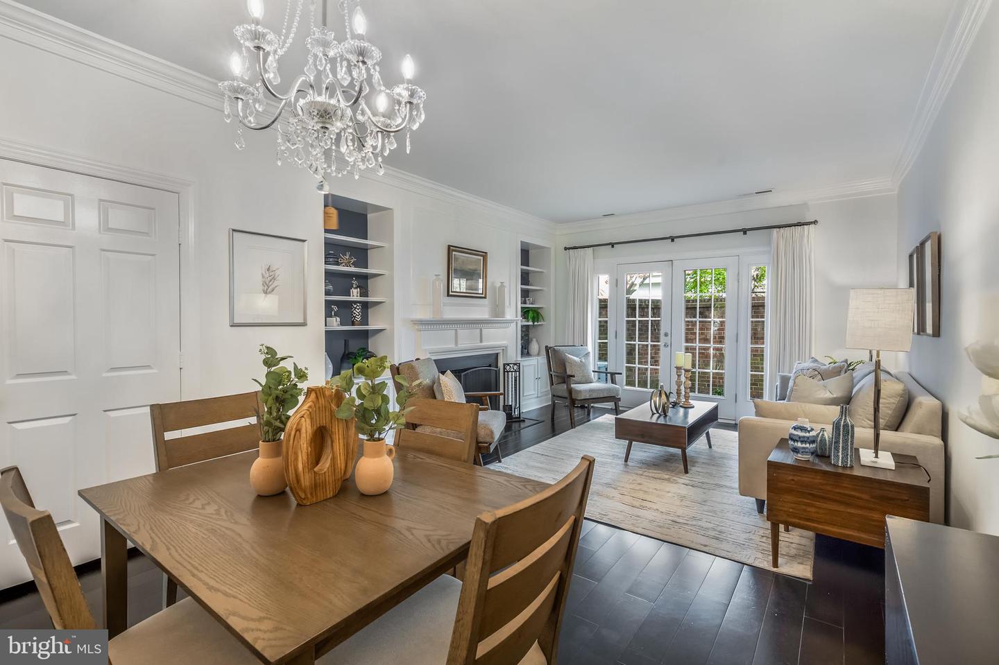 533 TOBACCO QUAY, ALEXANDRIA, Virginia 22314, 2 Bedrooms Bedrooms, ,2 BathroomsBathrooms,Residential,For sale,533 TOBACCO QUAY,VAAX2050106 MLS # VAAX2050106