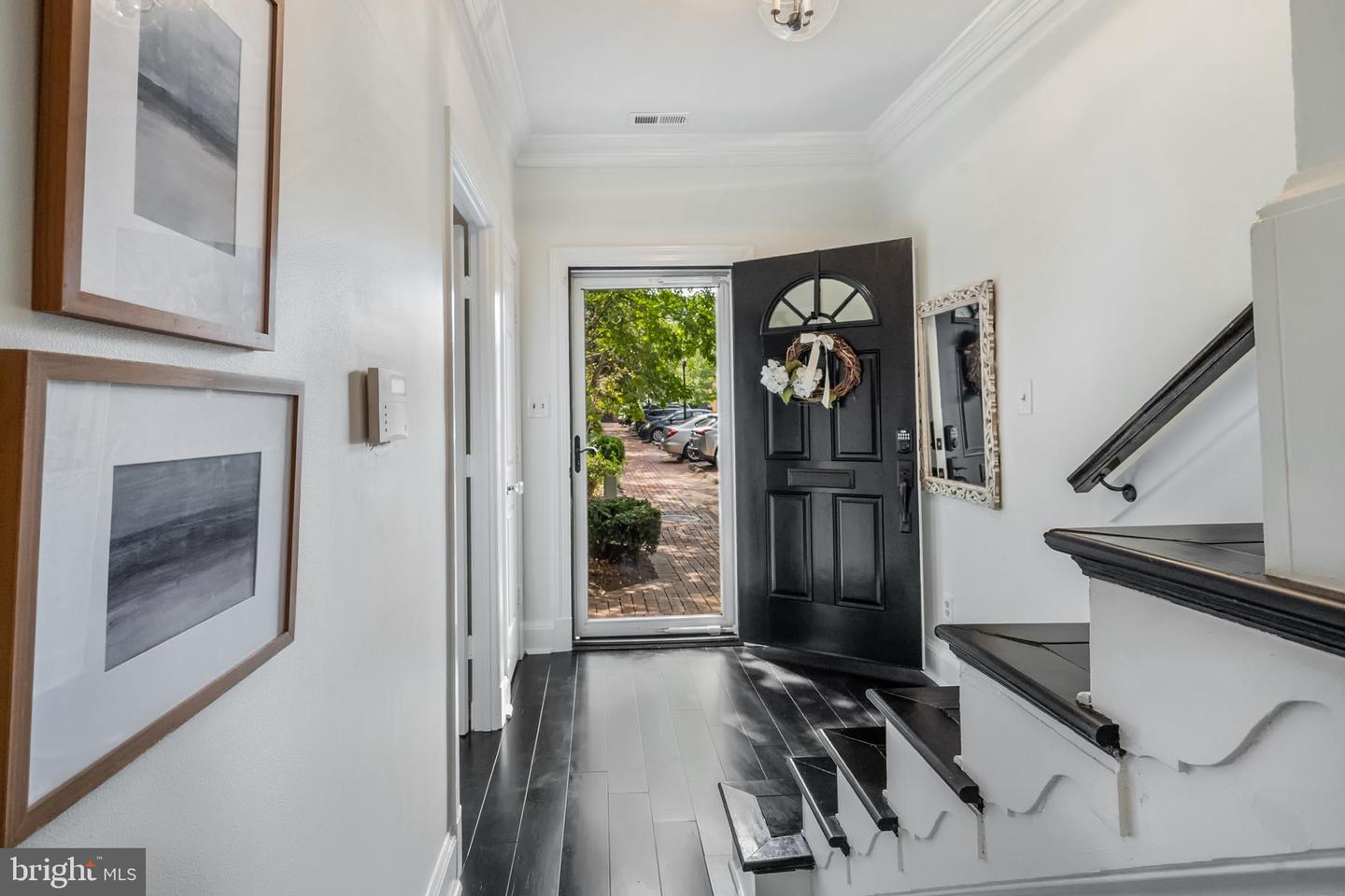 533 TOBACCO QUAY, ALEXANDRIA, Virginia 22314, 2 Bedrooms Bedrooms, ,2 BathroomsBathrooms,Residential,For sale,533 TOBACCO QUAY,VAAX2050106 MLS # VAAX2050106