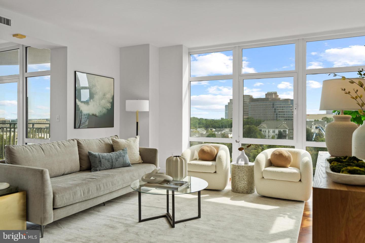 8220 CRESTWOOD HEIGHTS DR #1012, MCLEAN, Virginia 22102, 2 Bedrooms Bedrooms, ,2 BathroomsBathrooms,Residential,For sale,8220 CRESTWOOD HEIGHTS DR #1012,VAFX2269174 MLS # VAFX2269174