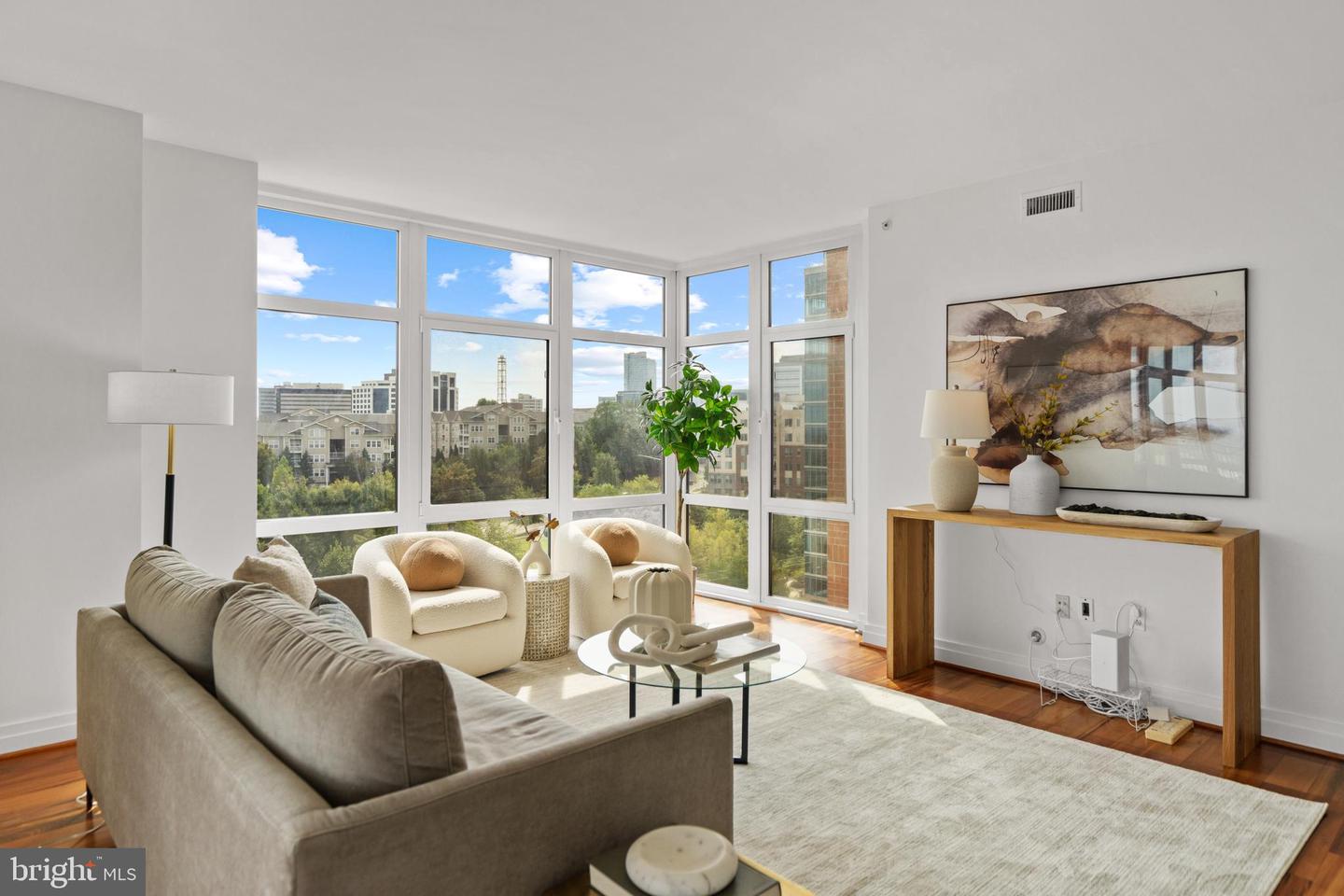 8220 CRESTWOOD HEIGHTS DR #1012, MCLEAN, Virginia 22102, 2 Bedrooms Bedrooms, ,2 BathroomsBathrooms,Residential,For sale,8220 CRESTWOOD HEIGHTS DR #1012,VAFX2269174 MLS # VAFX2269174