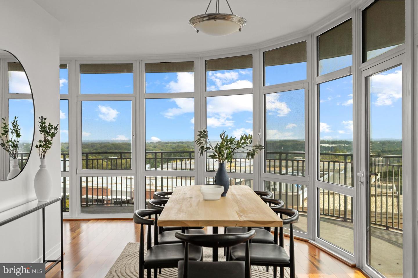 8220 CRESTWOOD HEIGHTS DR #1012, MCLEAN, Virginia 22102, 2 Bedrooms Bedrooms, ,2 BathroomsBathrooms,Residential,For sale,8220 CRESTWOOD HEIGHTS DR #1012,VAFX2269174 MLS # VAFX2269174