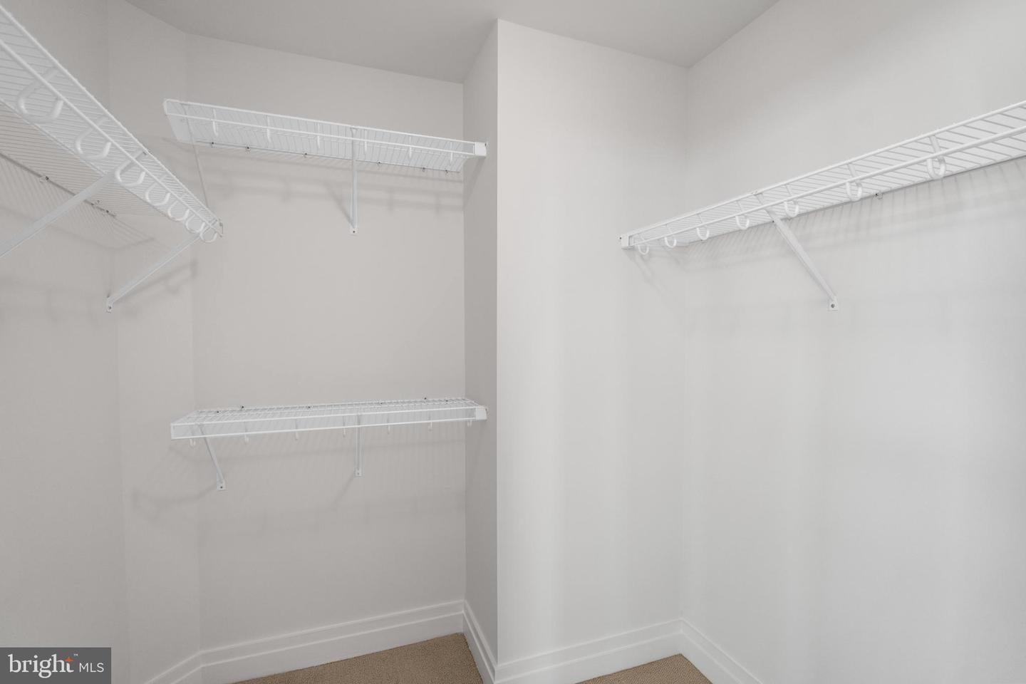 8220 CRESTWOOD HEIGHTS DR #1012, MCLEAN, Virginia 22102, 2 Bedrooms Bedrooms, ,2 BathroomsBathrooms,Residential,For sale,8220 CRESTWOOD HEIGHTS DR #1012,VAFX2269174 MLS # VAFX2269174