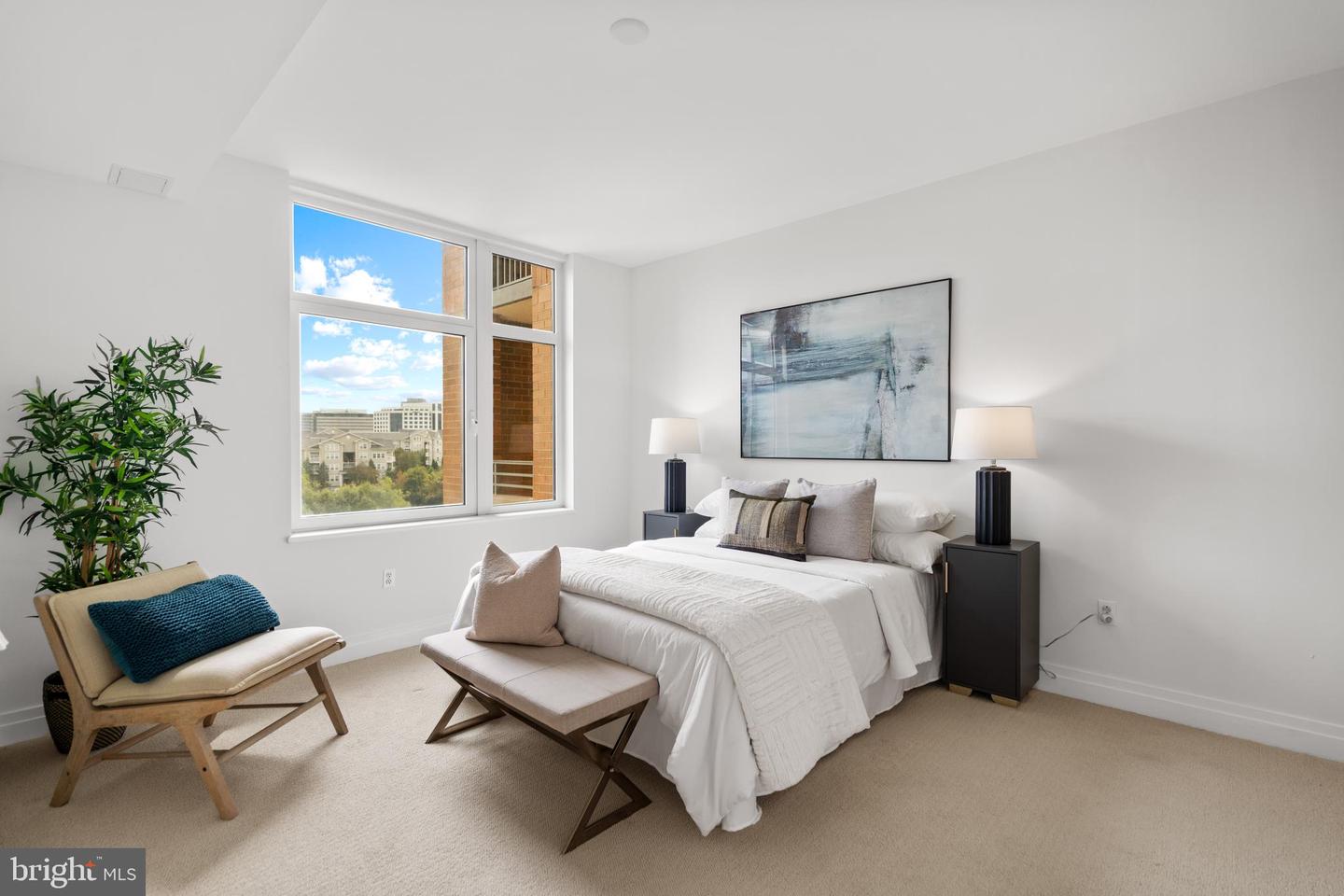 8220 CRESTWOOD HEIGHTS DR #1012, MCLEAN, Virginia 22102, 2 Bedrooms Bedrooms, ,2 BathroomsBathrooms,Residential,For sale,8220 CRESTWOOD HEIGHTS DR #1012,VAFX2269174 MLS # VAFX2269174