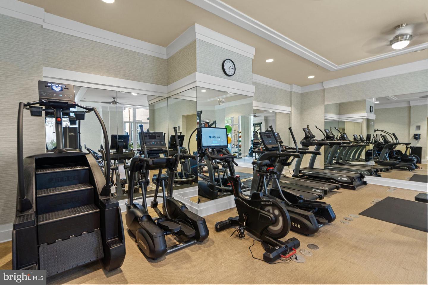 8220 CRESTWOOD HEIGHTS DR #1012, MCLEAN, Virginia 22102, 2 Bedrooms Bedrooms, ,2 BathroomsBathrooms,Residential,For sale,8220 CRESTWOOD HEIGHTS DR #1012,VAFX2269174 MLS # VAFX2269174