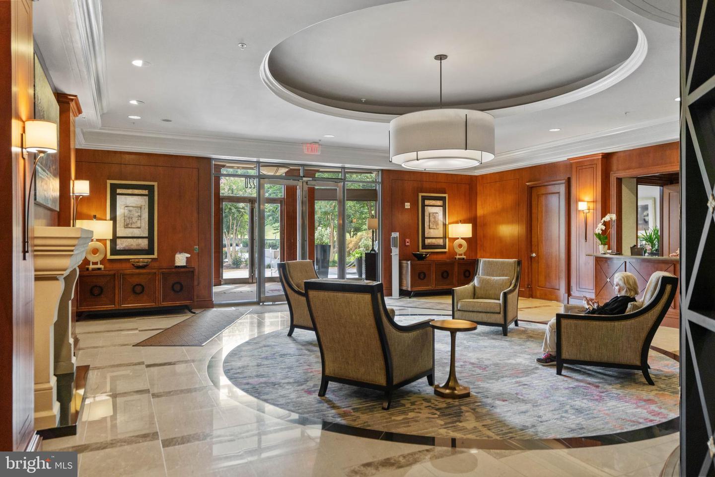 8220 CRESTWOOD HEIGHTS DR #1012, MCLEAN, Virginia 22102, 2 Bedrooms Bedrooms, ,2 BathroomsBathrooms,Residential,For sale,8220 CRESTWOOD HEIGHTS DR #1012,VAFX2269174 MLS # VAFX2269174
