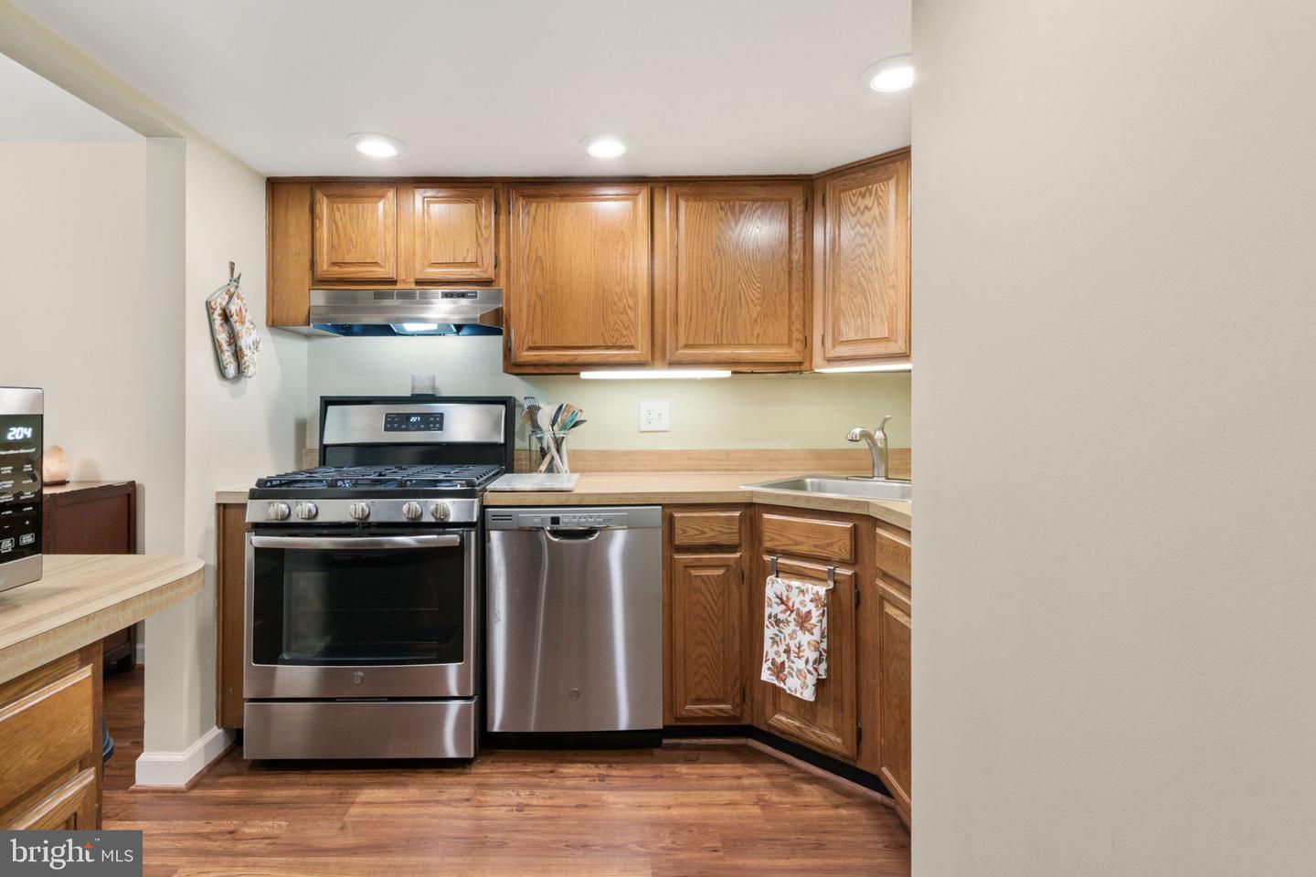 1532 NORTHGATE SQ, RESTON, Virginia 20190, 1 Bedroom Bedrooms, ,1 BathroomBathrooms,Residential,For sale,1532 NORTHGATE SQ,VAFX2269176 MLS # VAFX2269176