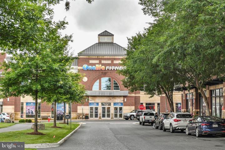 42539 MAYFLOWER TER #204, BRAMBLETON, Virginia 20148, 2 Bedrooms Bedrooms, ,2 BathroomsBathrooms,Residential,For sale,42539 MAYFLOWER TER #204,VALO2107584 MLS # VALO2107584