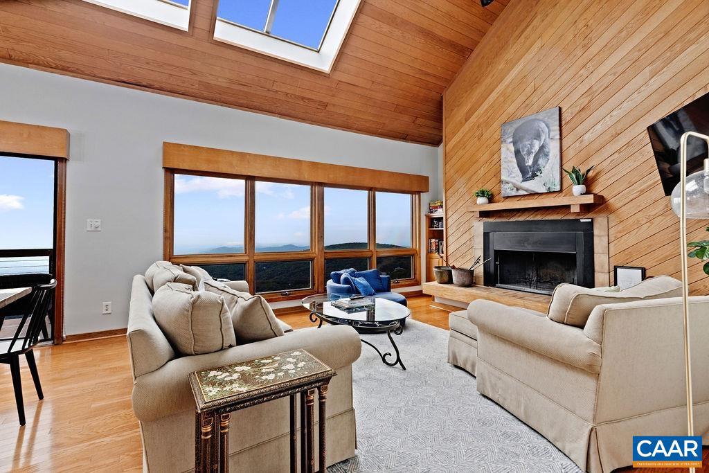 1544 CLIFFS CONDOS, WINTERGREEN, Virginia 22967, 3 Bedrooms Bedrooms, ,3 BathroomsBathrooms,Residential,For sale,1544 CLIFFS CONDOS,669347 MLS # 669347