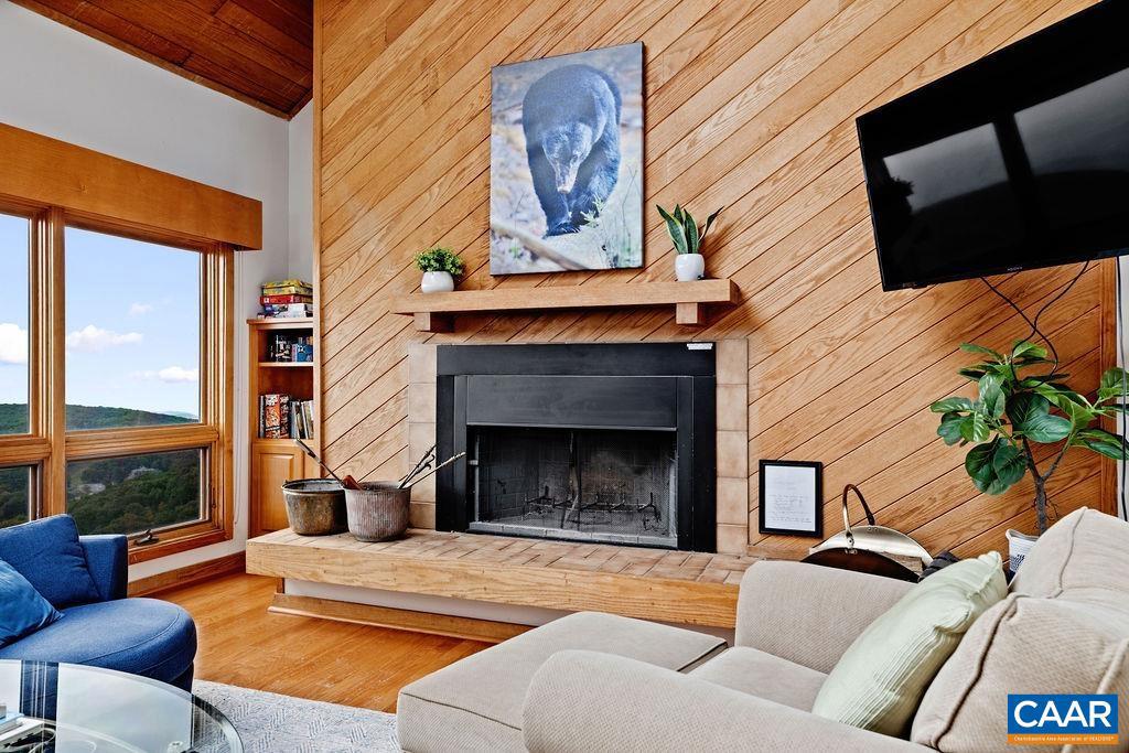 1544 CLIFFS CONDOS, WINTERGREEN, Virginia 22967, 3 Bedrooms Bedrooms, ,3 BathroomsBathrooms,Residential,For sale,1544 CLIFFS CONDOS,669347 MLS # 669347