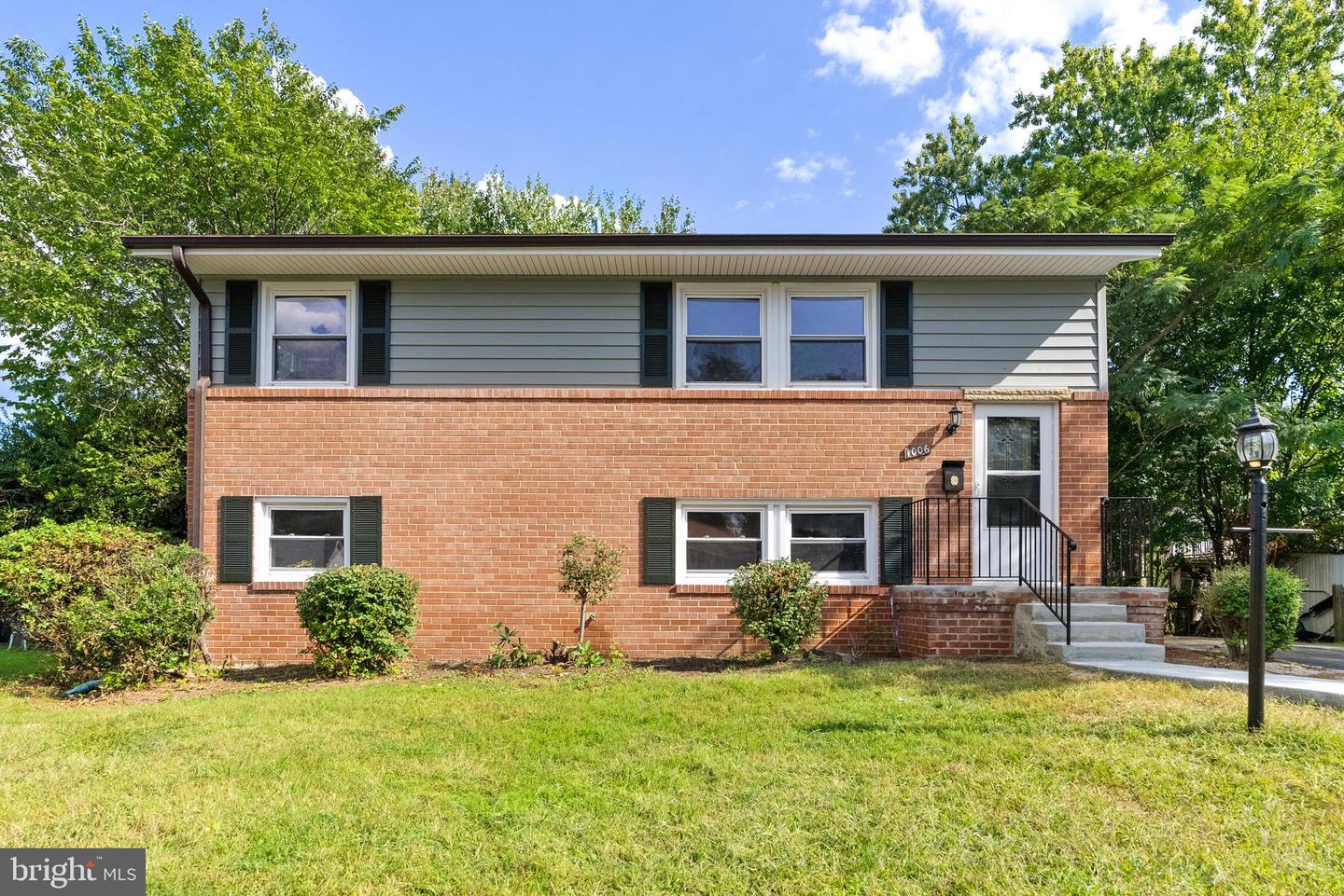 1006 S IRONWOOD RD, STERLING, Virginia 20164, 4 Bedrooms Bedrooms, ,2 BathroomsBathrooms,Residential,For sale,1006 S IRONWOOD RD,VALO2107618 MLS # VALO2107618