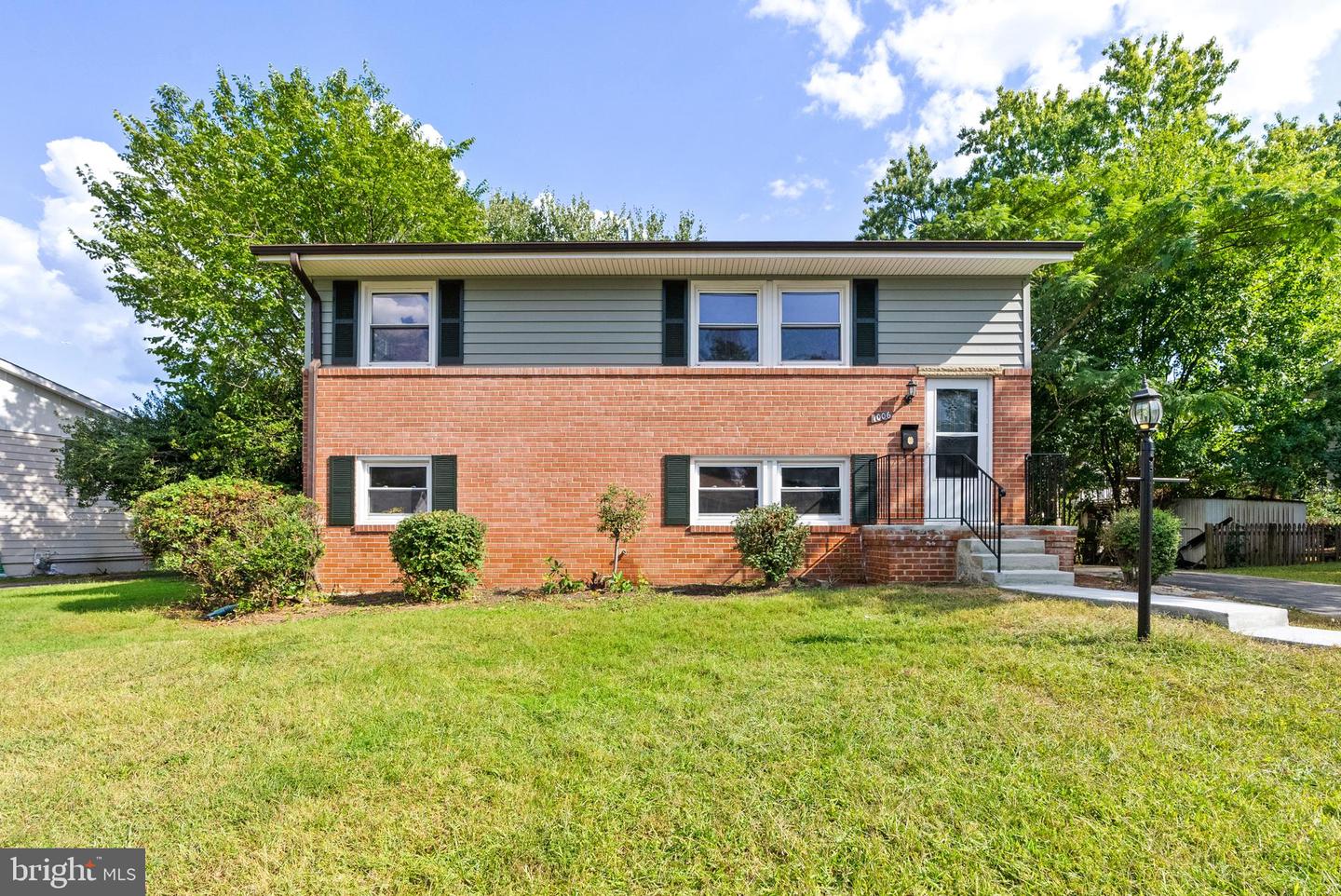 1006 S IRONWOOD RD, STERLING, Virginia 20164, 4 Bedrooms Bedrooms, ,2 BathroomsBathrooms,Residential,For sale,1006 S IRONWOOD RD,VALO2107618 MLS # VALO2107618