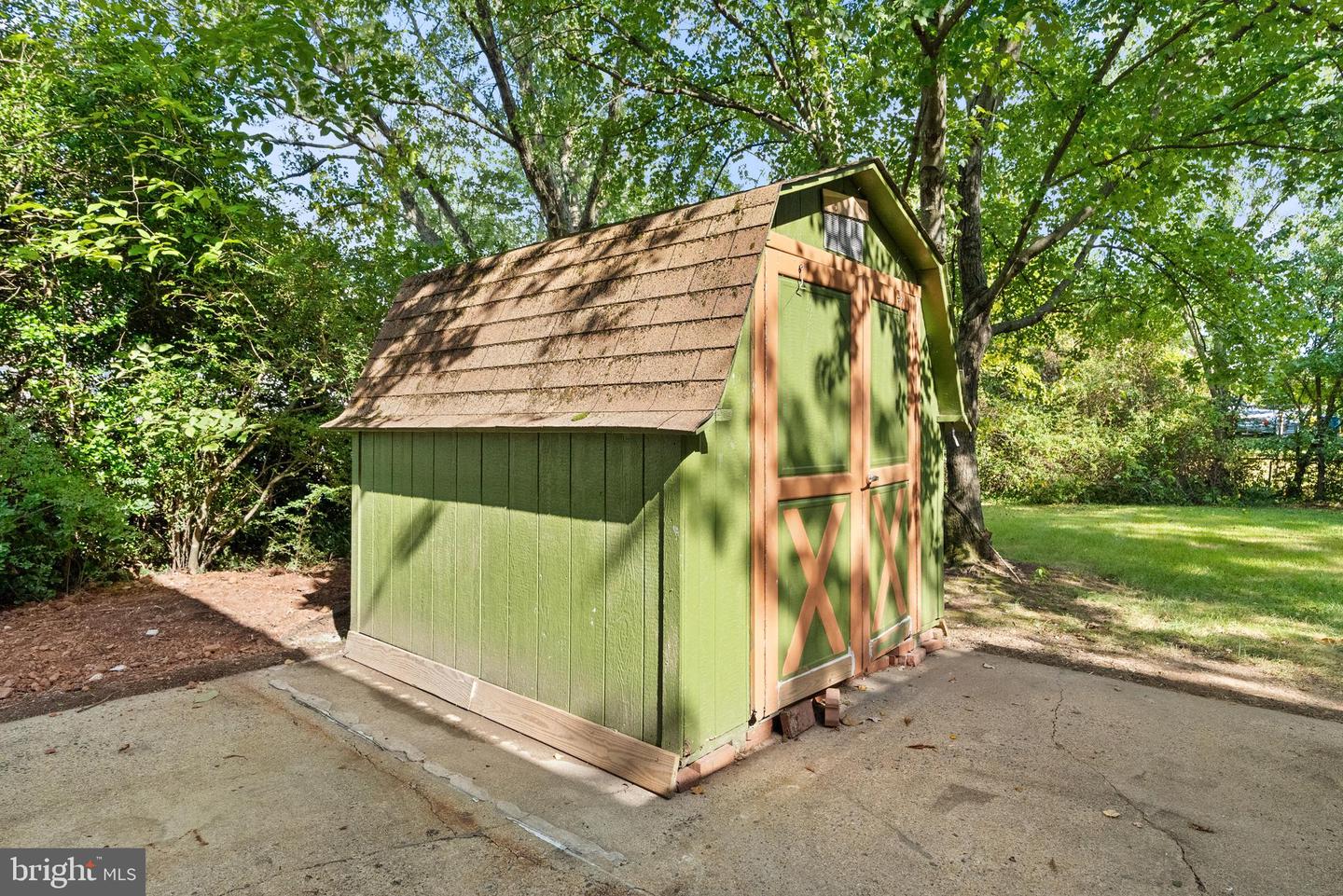 1006 S IRONWOOD RD, STERLING, Virginia 20164, 4 Bedrooms Bedrooms, ,2 BathroomsBathrooms,Residential,For sale,1006 S IRONWOOD RD,VALO2107618 MLS # VALO2107618
