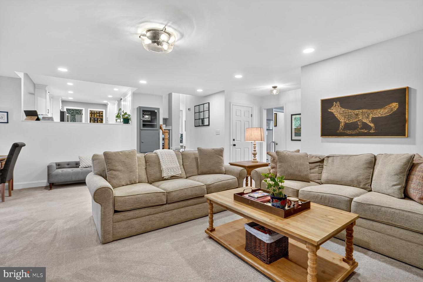 7054 IDYLWOOD RD, FALLS CHURCH, Virginia 22043, 5 Bedrooms Bedrooms, ,4 BathroomsBathrooms,Residential,For sale,7054 IDYLWOOD RD,VAFX2268990 MLS # VAFX2268990