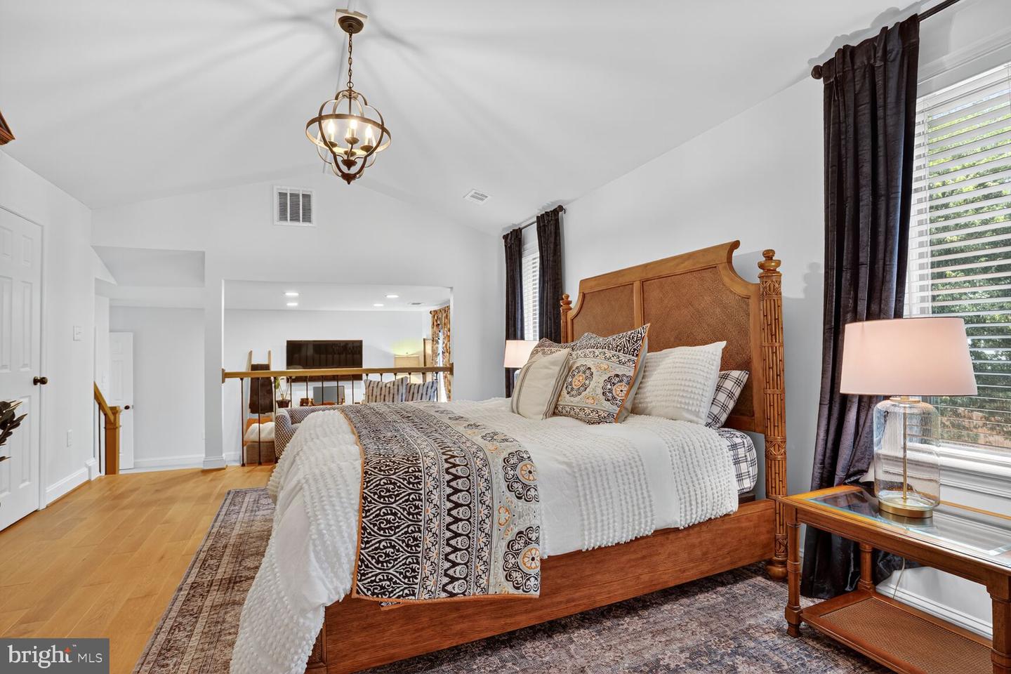 7054 IDYLWOOD RD, FALLS CHURCH, Virginia 22043, 5 Bedrooms Bedrooms, ,4 BathroomsBathrooms,Residential,For sale,7054 IDYLWOOD RD,VAFX2268990 MLS # VAFX2268990
