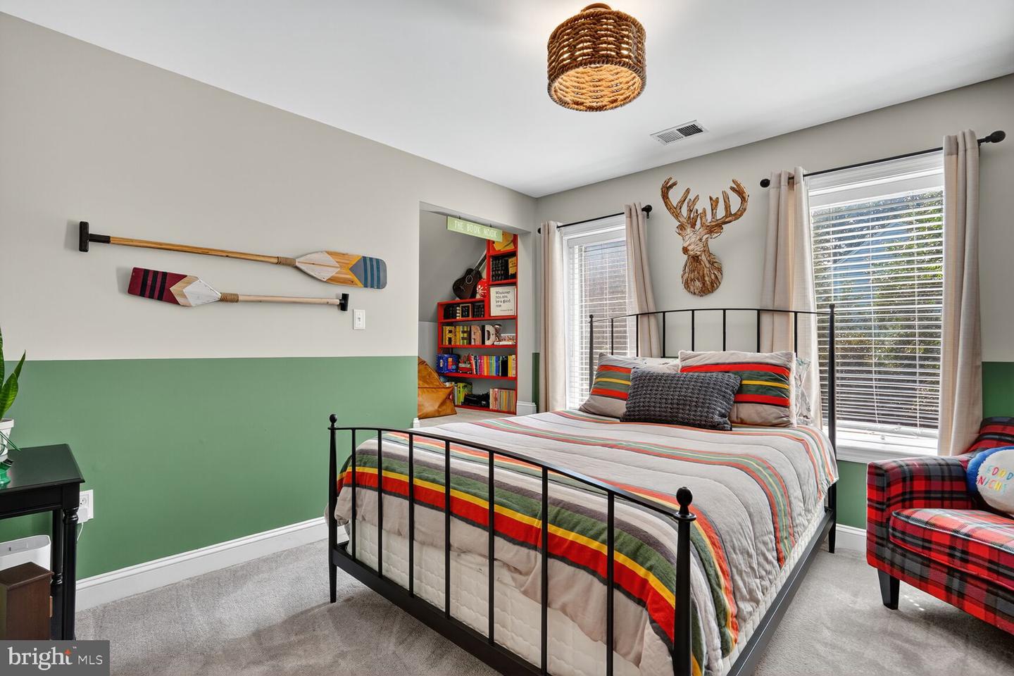 7054 IDYLWOOD RD, FALLS CHURCH, Virginia 22043, 5 Bedrooms Bedrooms, ,4 BathroomsBathrooms,Residential,For sale,7054 IDYLWOOD RD,VAFX2268990 MLS # VAFX2268990