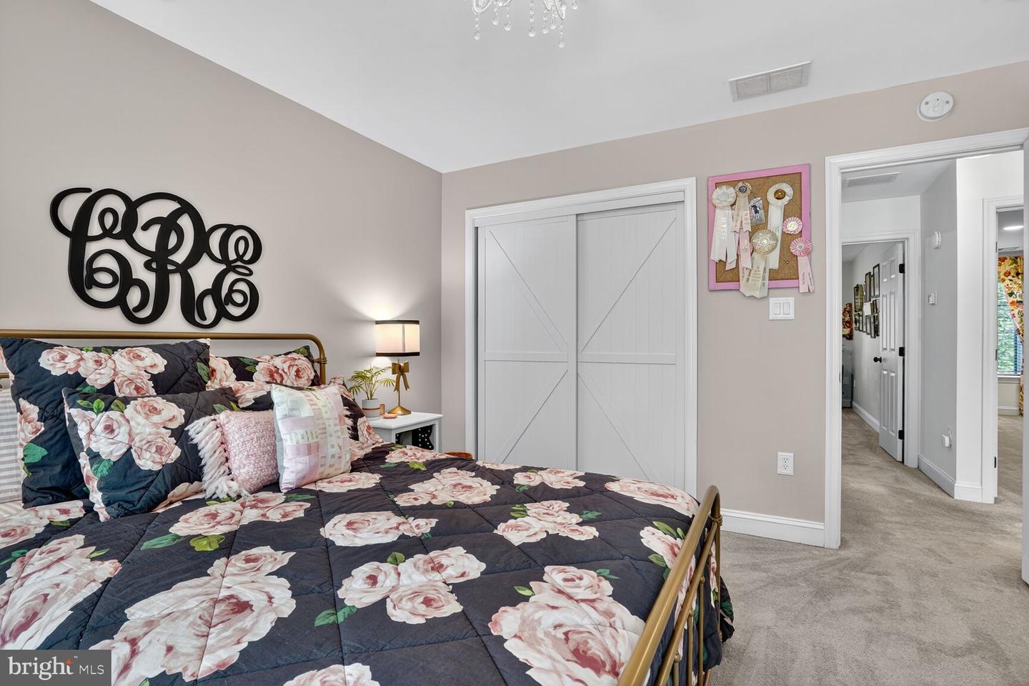 7054 IDYLWOOD RD, FALLS CHURCH, Virginia 22043, 5 Bedrooms Bedrooms, ,4 BathroomsBathrooms,Residential,For sale,7054 IDYLWOOD RD,VAFX2268990 MLS # VAFX2268990