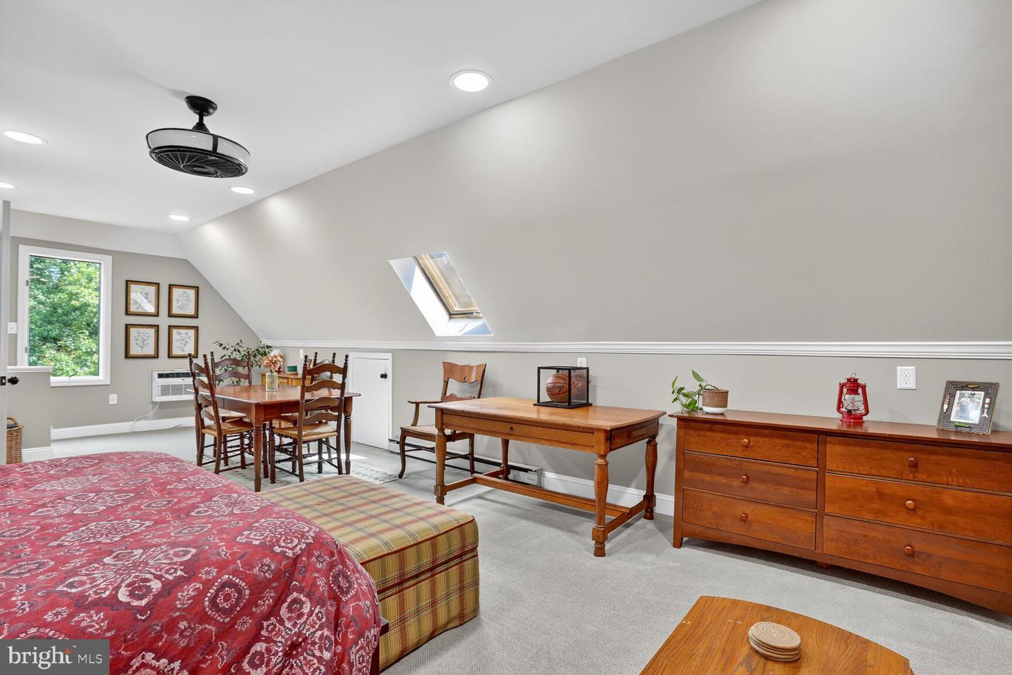 7054 IDYLWOOD RD, FALLS CHURCH, Virginia 22043, 5 Bedrooms Bedrooms, ,4 BathroomsBathrooms,Residential,For sale,7054 IDYLWOOD RD,VAFX2268990 MLS # VAFX2268990