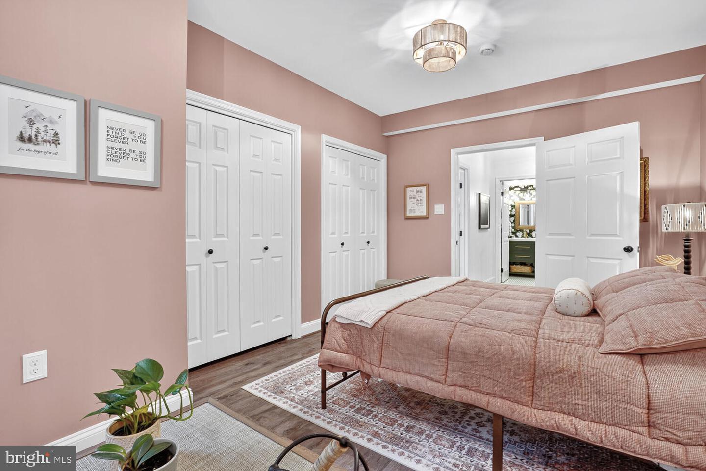 7054 IDYLWOOD RD, FALLS CHURCH, Virginia 22043, 5 Bedrooms Bedrooms, ,4 BathroomsBathrooms,Residential,For sale,7054 IDYLWOOD RD,VAFX2268990 MLS # VAFX2268990