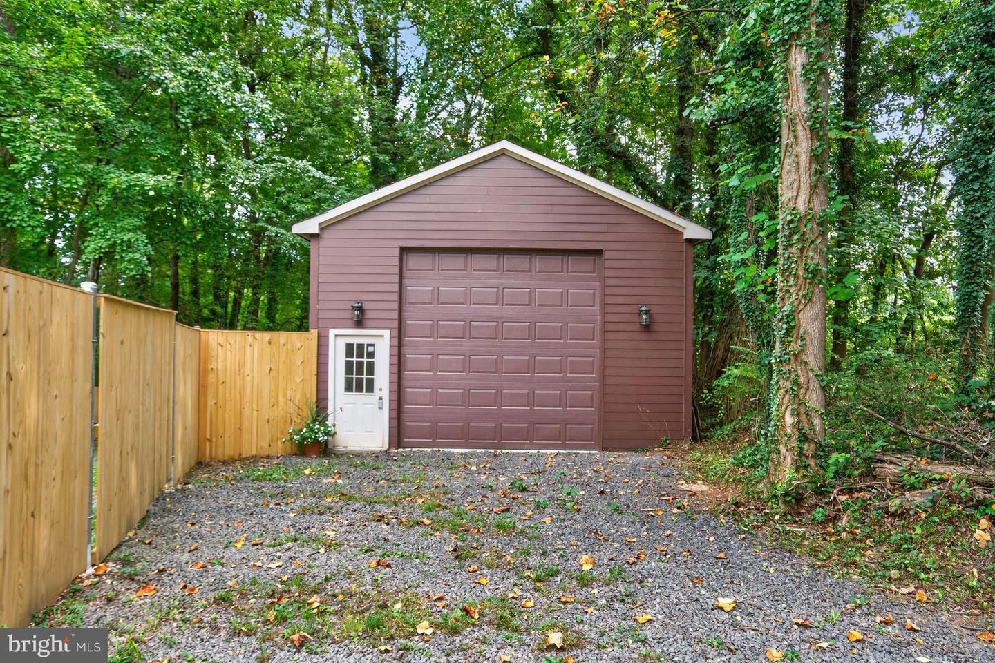 7054 IDYLWOOD RD, FALLS CHURCH, Virginia 22043, 5 Bedrooms Bedrooms, ,4 BathroomsBathrooms,Residential,For sale,7054 IDYLWOOD RD,VAFX2268990 MLS # VAFX2268990