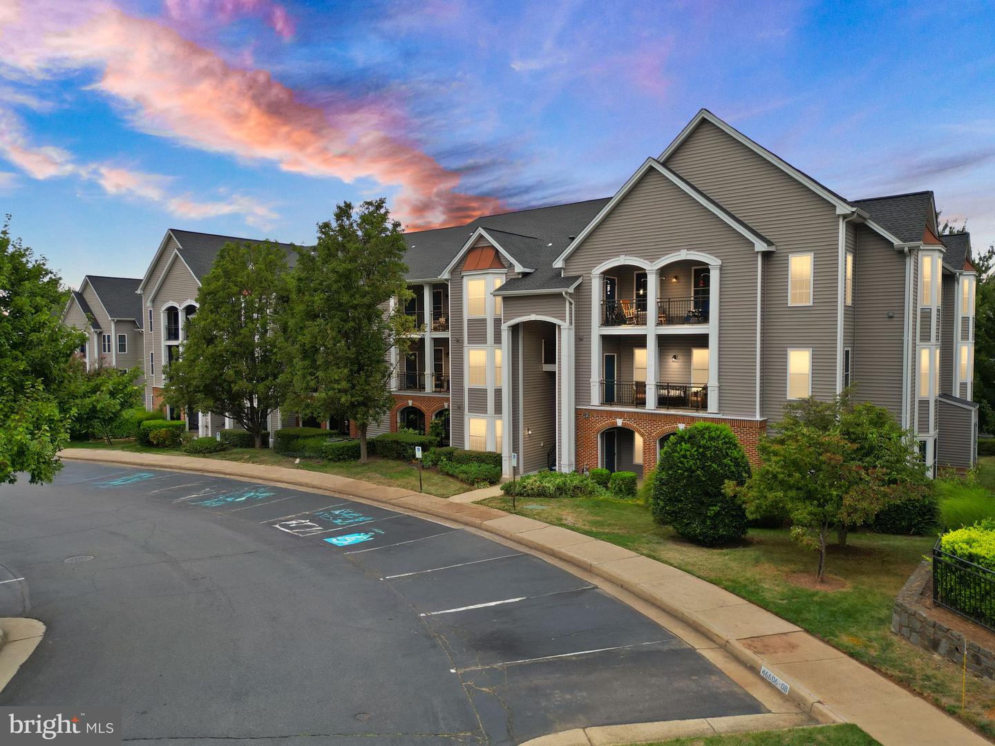46608 DRYSDALE TER #101, STERLING, Virginia 20165, 2 Bedrooms Bedrooms, ,2 BathroomsBathrooms,Residential,For sale,46608 DRYSDALE TER #101,VALO2107504 MLS # VALO2107504