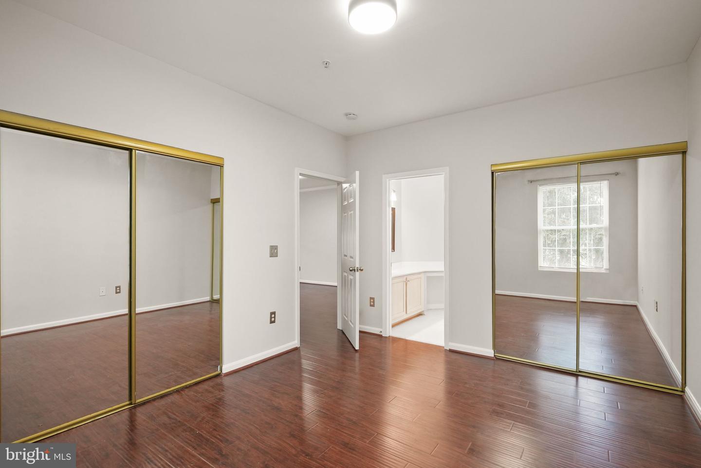 46608 DRYSDALE TER #101, STERLING, Virginia 20165, 2 Bedrooms Bedrooms, ,2 BathroomsBathrooms,Residential,For sale,46608 DRYSDALE TER #101,VALO2107504 MLS # VALO2107504