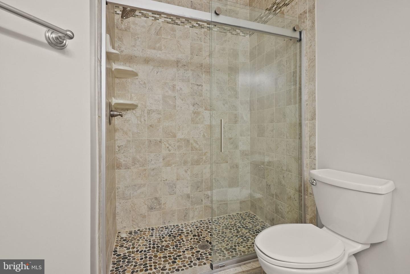 46608 DRYSDALE TER #101, STERLING, Virginia 20165, 2 Bedrooms Bedrooms, ,2 BathroomsBathrooms,Residential,For sale,46608 DRYSDALE TER #101,VALO2107504 MLS # VALO2107504