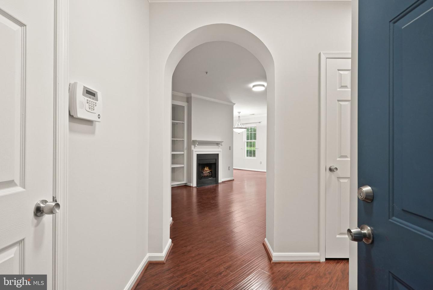 46608 DRYSDALE TER #101, STERLING, Virginia 20165, 2 Bedrooms Bedrooms, ,2 BathroomsBathrooms,Residential,For sale,46608 DRYSDALE TER #101,VALO2107504 MLS # VALO2107504
