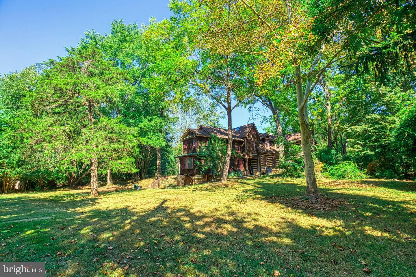 5300 WINFIELD RD, FAIRFAX, Virginia 22030, 5 Bedrooms Bedrooms, ,3 BathroomsBathrooms,Farm,For sale,5300 WINFIELD RD,VAFX2267830 MLS # VAFX2267830