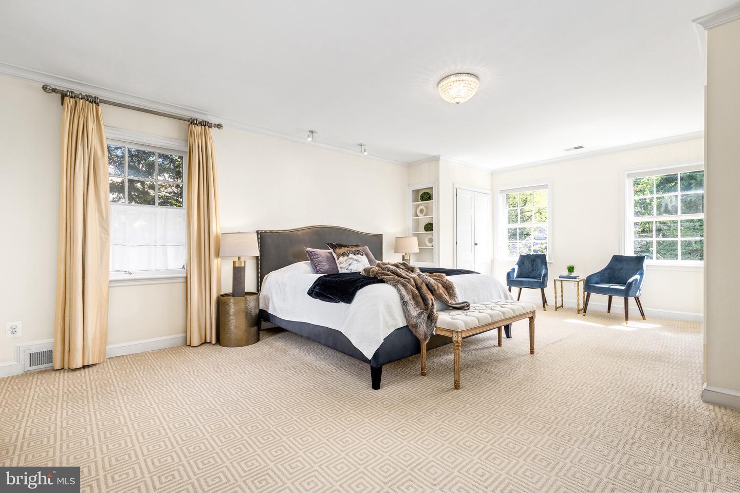 5058 SEDGWICK ST NW, WASHINGTON, District Of Columbia 20016, 5 Bedrooms Bedrooms, ,4 BathroomsBathrooms,Residential,For sale,5058 SEDGWICK ST NW,DCDC2223938 MLS # DCDC2223938