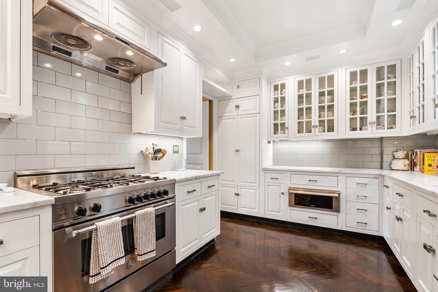 2700 CALVERT ST NW #418, WASHINGTON, District Of Columbia 20008, 2 Bedrooms Bedrooms, ,2 BathroomsBathrooms,Residential,For sale,2700 CALVERT ST NW #418,DCDC2223958 MLS # DCDC2223958