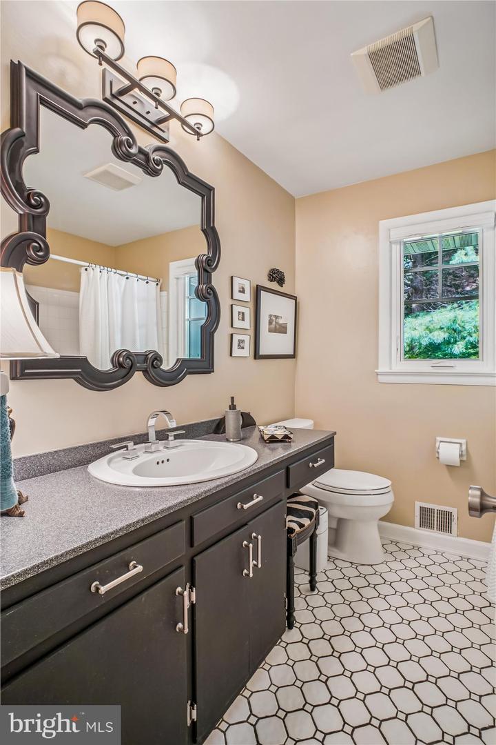 3717 CHANEL RD, ANNANDALE, Virginia 22003, 3 Bedrooms Bedrooms, ,3 BathroomsBathrooms,Residential,For sale,3717 CHANEL RD,VAFX2269058 MLS # VAFX2269058