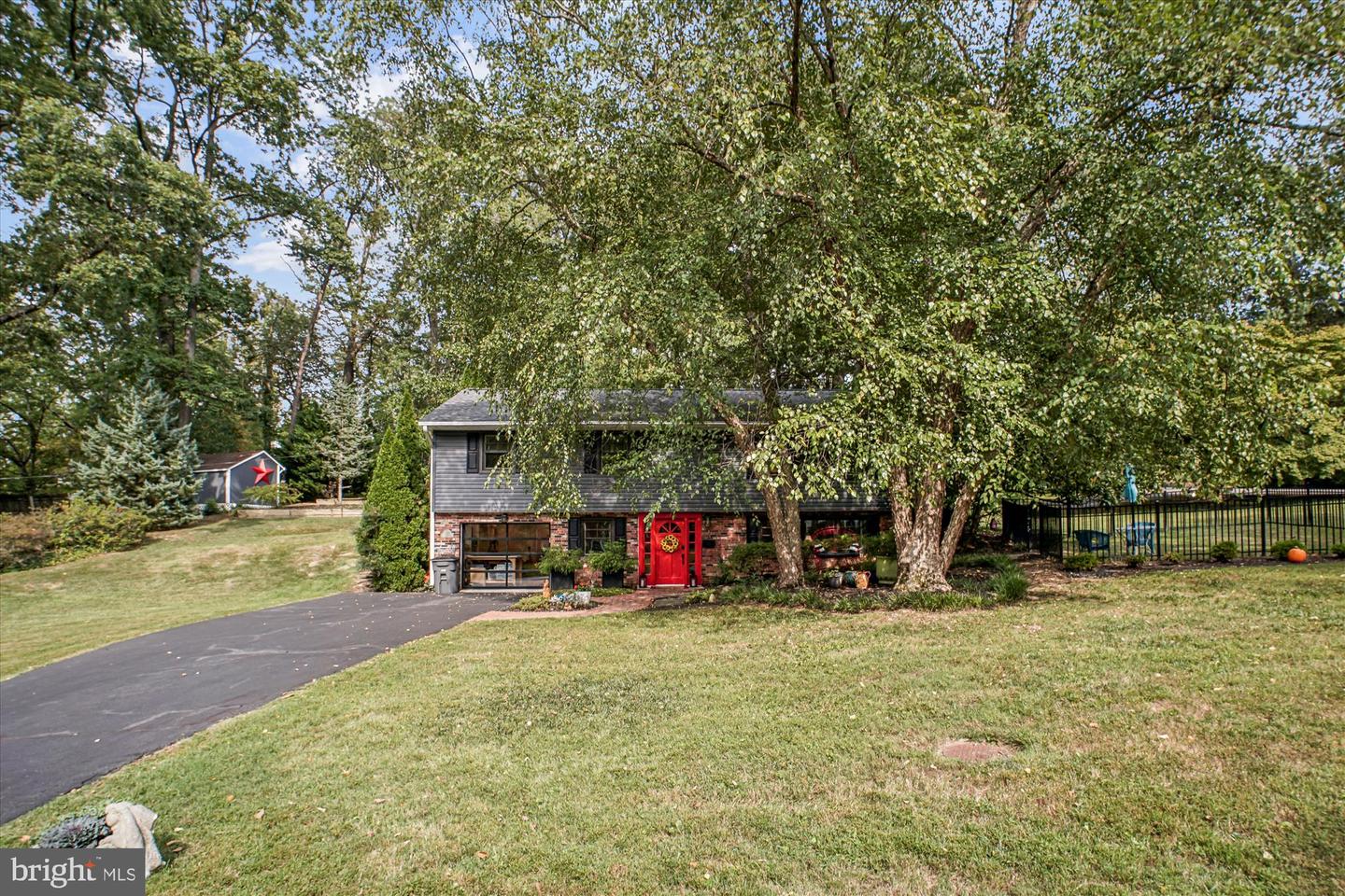 3717 CHANEL RD, ANNANDALE, Virginia 22003, 3 Bedrooms Bedrooms, ,3 BathroomsBathrooms,Residential,For sale,3717 CHANEL RD,VAFX2269058 MLS # VAFX2269058
