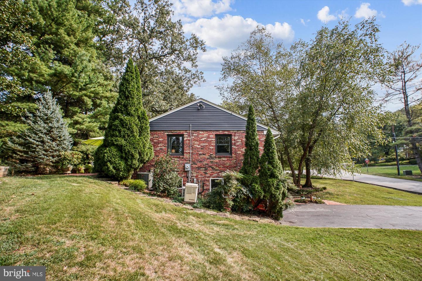 3717 CHANEL RD, ANNANDALE, Virginia 22003, 3 Bedrooms Bedrooms, ,3 BathroomsBathrooms,Residential,For sale,3717 CHANEL RD,VAFX2269058 MLS # VAFX2269058