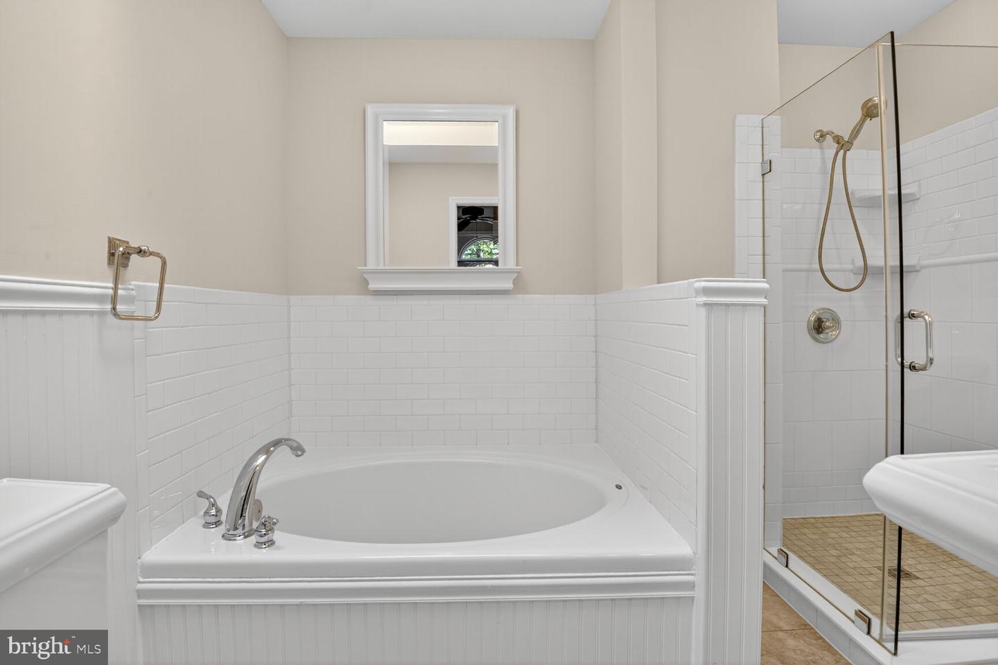 332 LOUDOUN ST SW, LEESBURG, Virginia 20175, 3 Bedrooms Bedrooms, ,3 BathroomsBathrooms,Residential,For sale,332 LOUDOUN ST SW,VALO2107530 MLS # VALO2107530