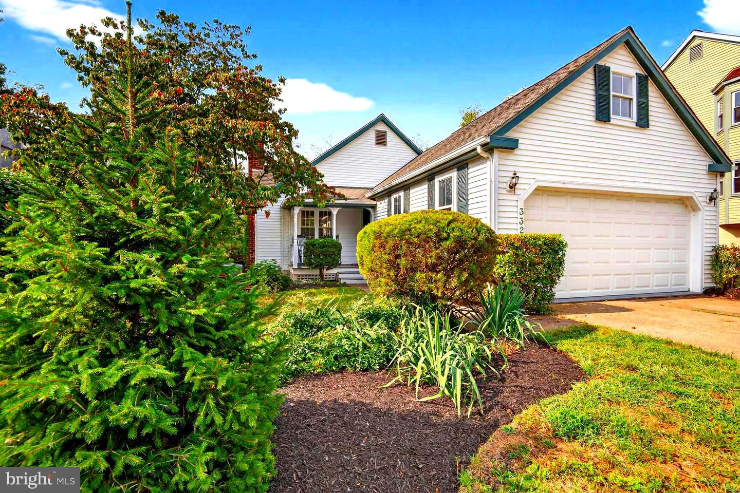 332 LOUDOUN ST SW, LEESBURG, Virginia 20175, 3 Bedrooms Bedrooms, ,3 BathroomsBathrooms,Residential,For sale,332 LOUDOUN ST SW,VALO2107530 MLS # VALO2107530