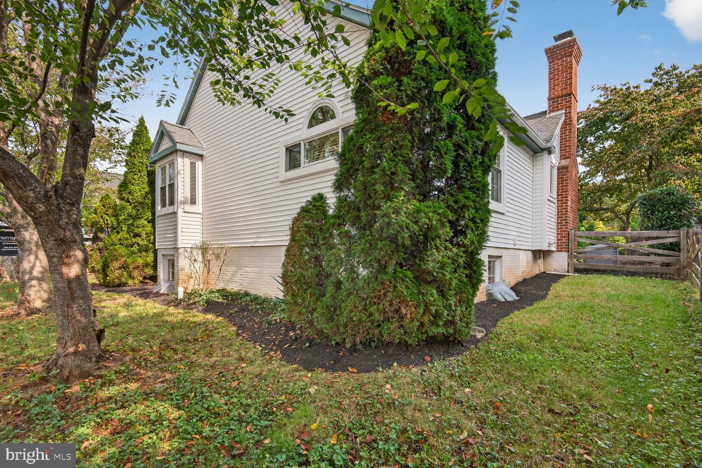 332 LOUDOUN ST SW, LEESBURG, Virginia 20175, 3 Bedrooms Bedrooms, ,3 BathroomsBathrooms,Residential,For sale,332 LOUDOUN ST SW,VALO2107530 MLS # VALO2107530