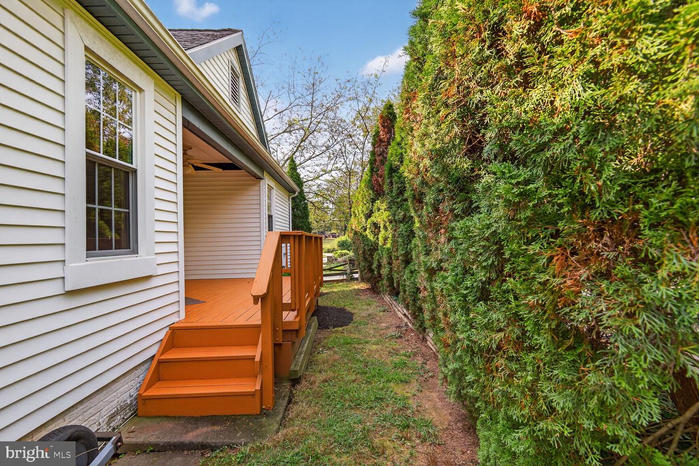 332 LOUDOUN ST SW, LEESBURG, Virginia 20175, 3 Bedrooms Bedrooms, ,3 BathroomsBathrooms,Residential,For sale,332 LOUDOUN ST SW,VALO2107530 MLS # VALO2107530
