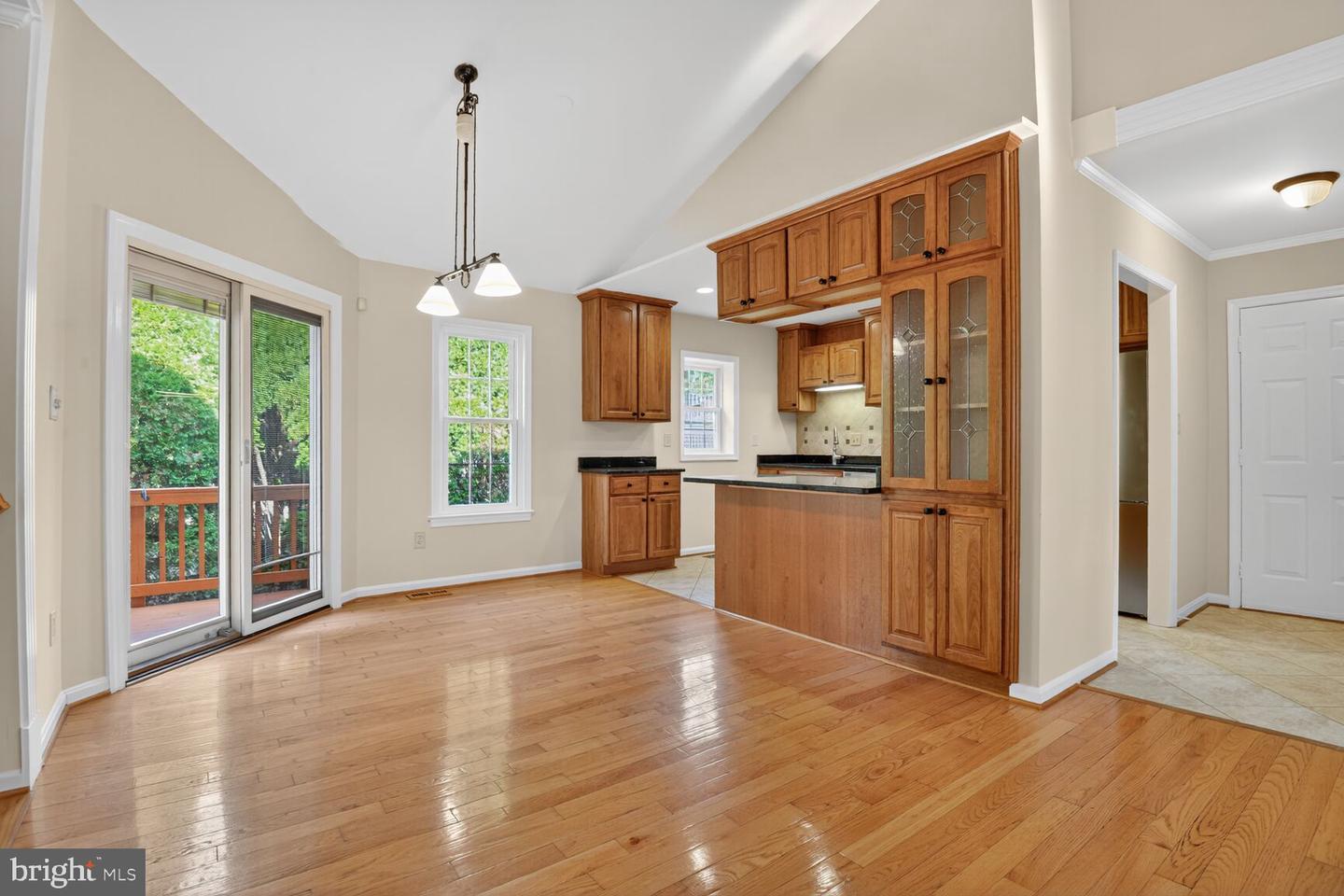 332 LOUDOUN ST SW, LEESBURG, Virginia 20175, 3 Bedrooms Bedrooms, ,3 BathroomsBathrooms,Residential,For sale,332 LOUDOUN ST SW,VALO2107530 MLS # VALO2107530