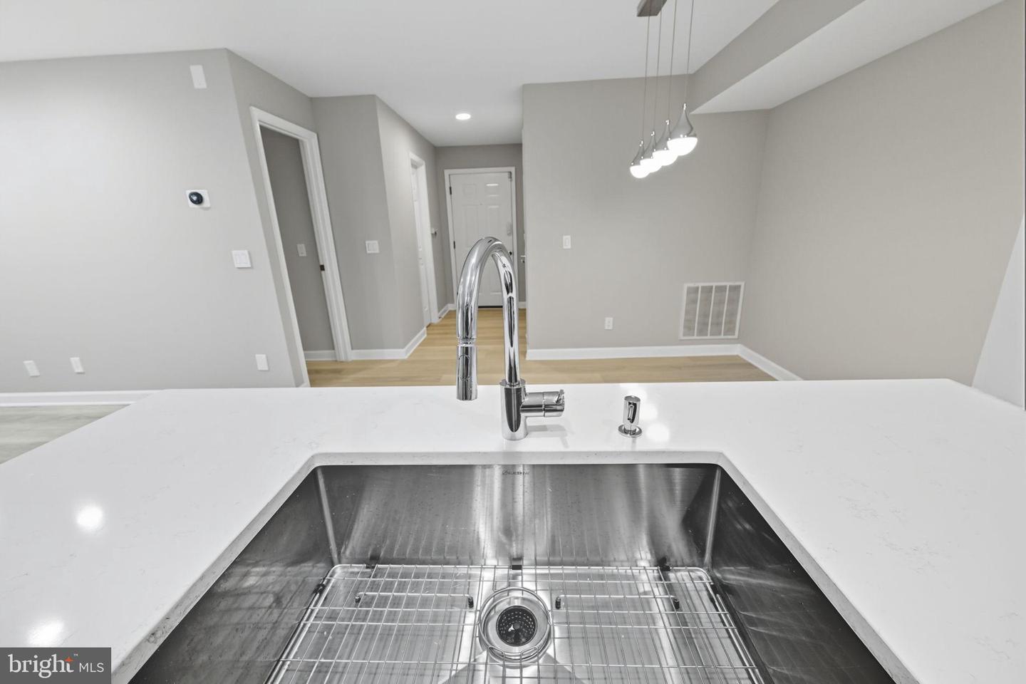 12008 RIDGE KNOLL DR #7, FAIRFAX, Virginia 22033, 2 Bedrooms Bedrooms, 4 Rooms Rooms,2 BathroomsBathrooms,Residential,For sale,12008 RIDGE KNOLL DR #7,VAFX2269060 MLS # VAFX2269060