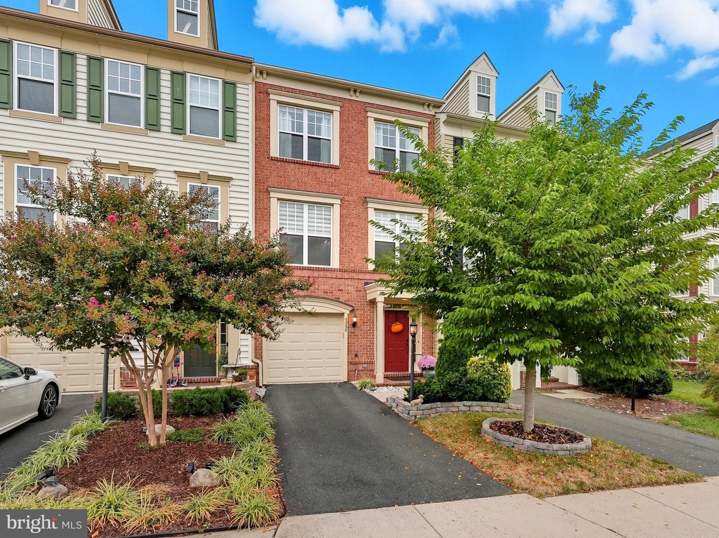 43258 TUMBLETREE TER, BROADLANDS, Virginia 20148, 3 Bedrooms Bedrooms, ,2 BathroomsBathrooms,Residential,For sale,43258 TUMBLETREE TER,VALO2107542 MLS # VALO2107542