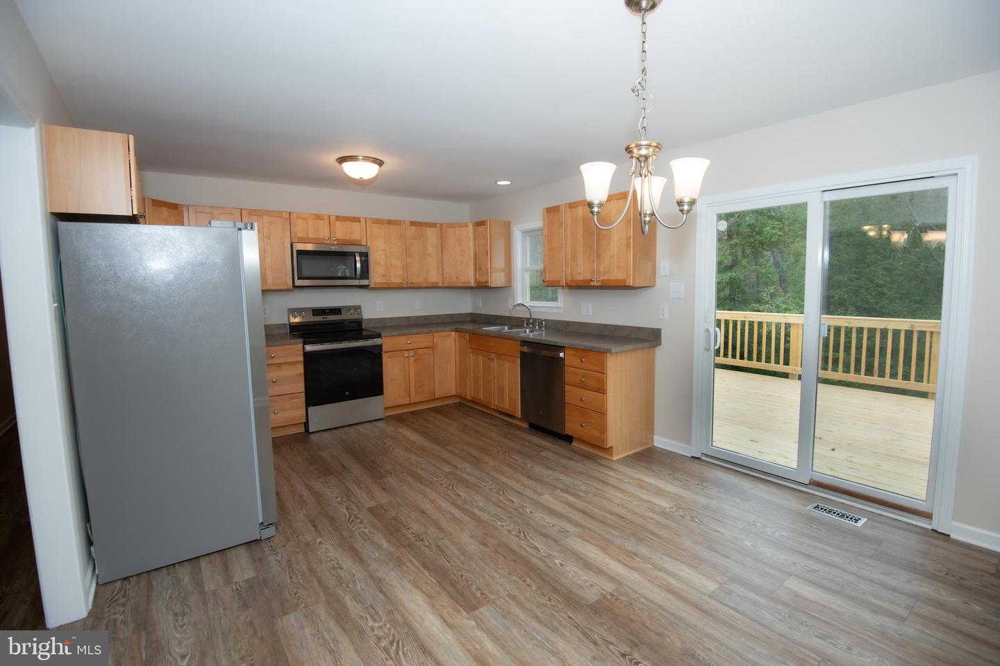 460 ARROWHEAD RD, FRONT ROYAL, Virginia 22630, 3 Bedrooms Bedrooms, 12 Rooms Rooms,2 BathroomsBathrooms,Residential,For sale,460 ARROWHEAD RD,VAWR2012420 MLS # VAWR2012420