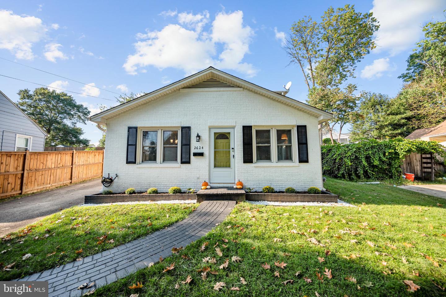 2624 E MAPLE ST, ALEXANDRIA, Virginia 22306, 3 Bedrooms Bedrooms, 7 Rooms Rooms,2 BathroomsBathrooms,Residential,For sale,2624 E MAPLE ST,VAFX2269130 MLS # VAFX2269130
