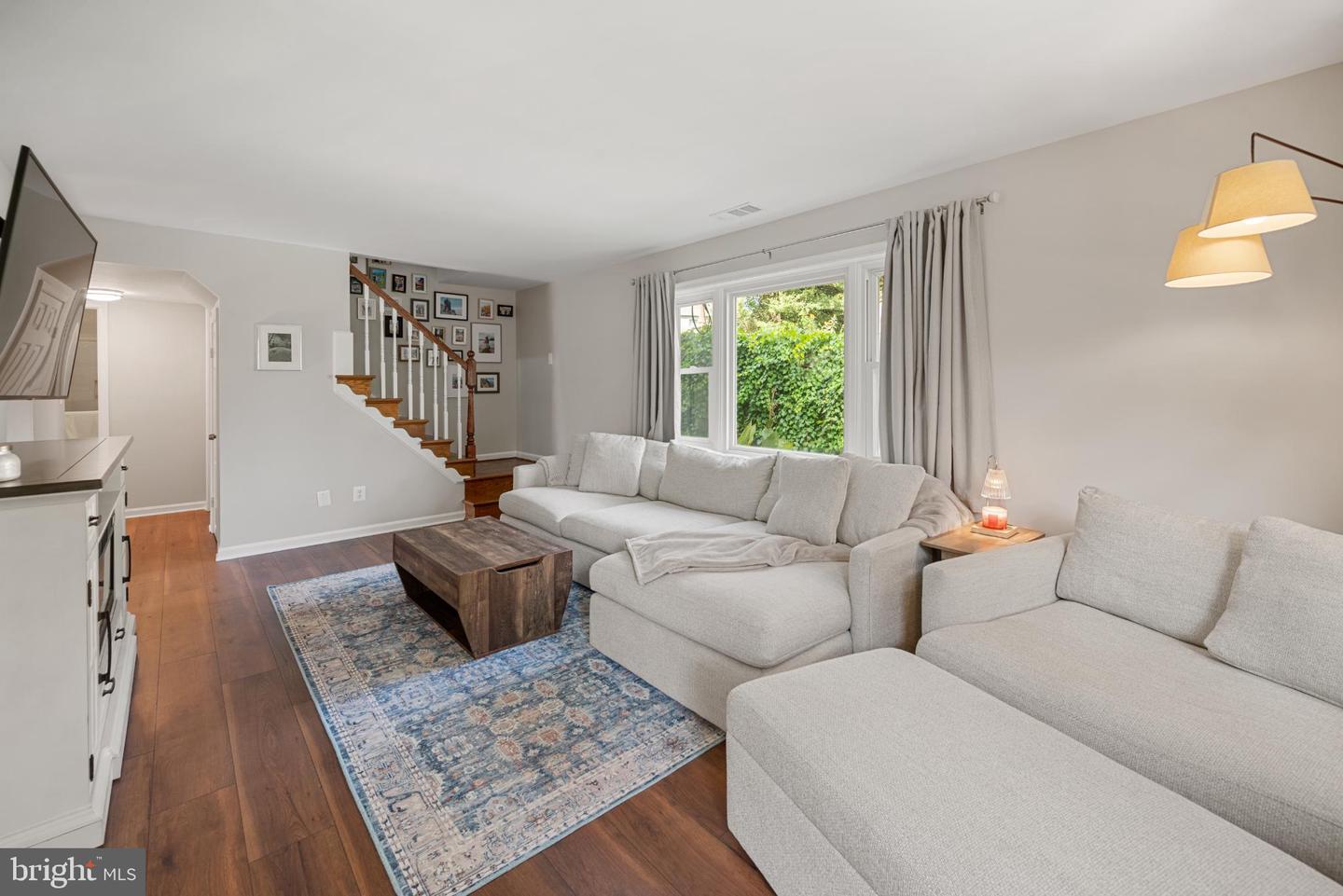 2624 E MAPLE ST, ALEXANDRIA, Virginia 22306, 3 Bedrooms Bedrooms, 7 Rooms Rooms,2 BathroomsBathrooms,Residential,For sale,2624 E MAPLE ST,VAFX2269130 MLS # VAFX2269130