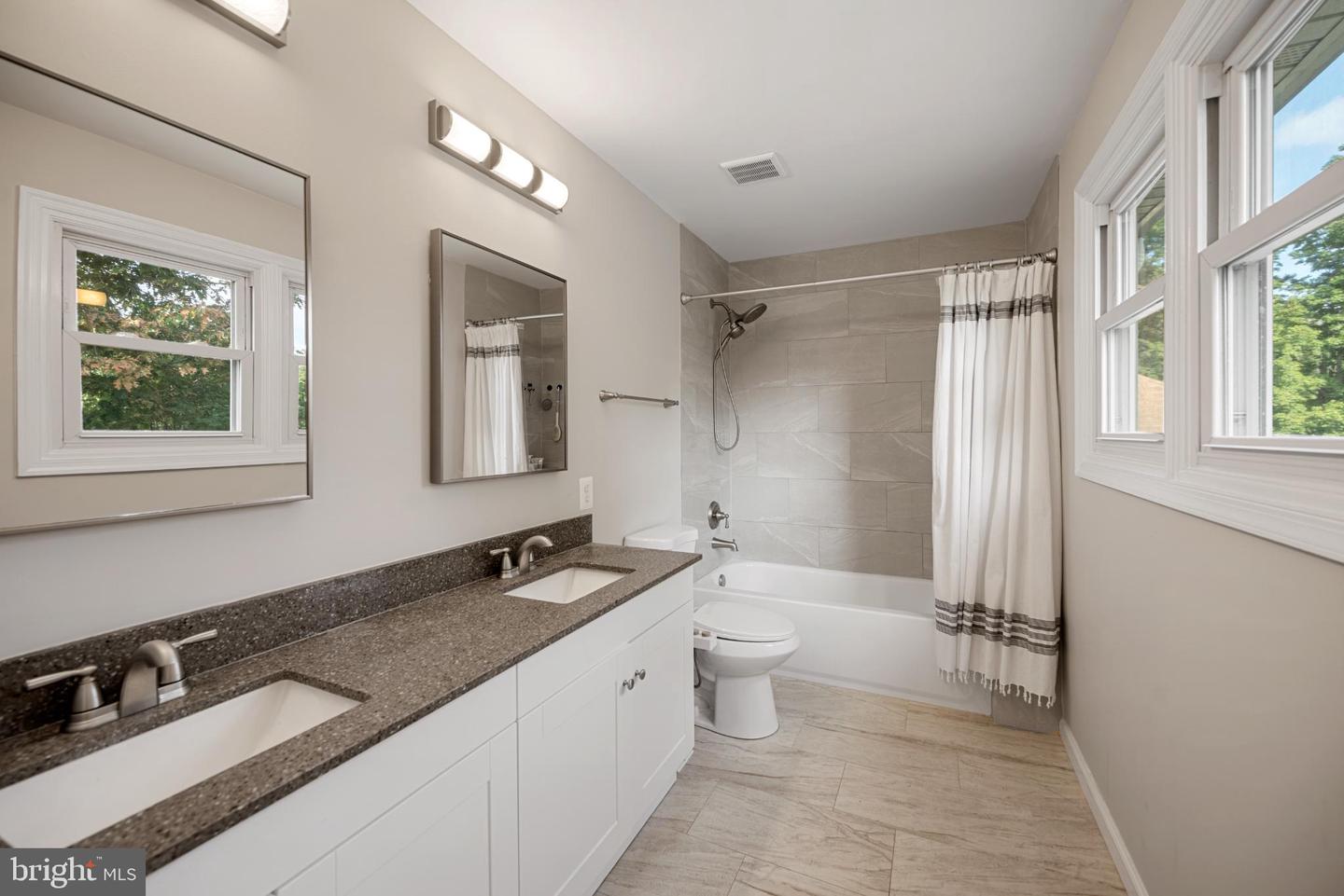 2624 E MAPLE ST, ALEXANDRIA, Virginia 22306, 3 Bedrooms Bedrooms, 7 Rooms Rooms,2 BathroomsBathrooms,Residential,For sale,2624 E MAPLE ST,VAFX2269130 MLS # VAFX2269130