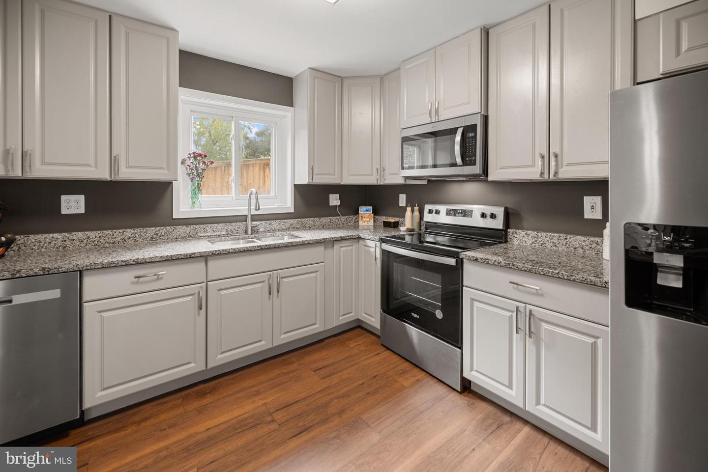 2624 E MAPLE ST, ALEXANDRIA, Virginia 22306, 3 Bedrooms Bedrooms, 7 Rooms Rooms,2 BathroomsBathrooms,Residential,For sale,2624 E MAPLE ST,VAFX2269130 MLS # VAFX2269130