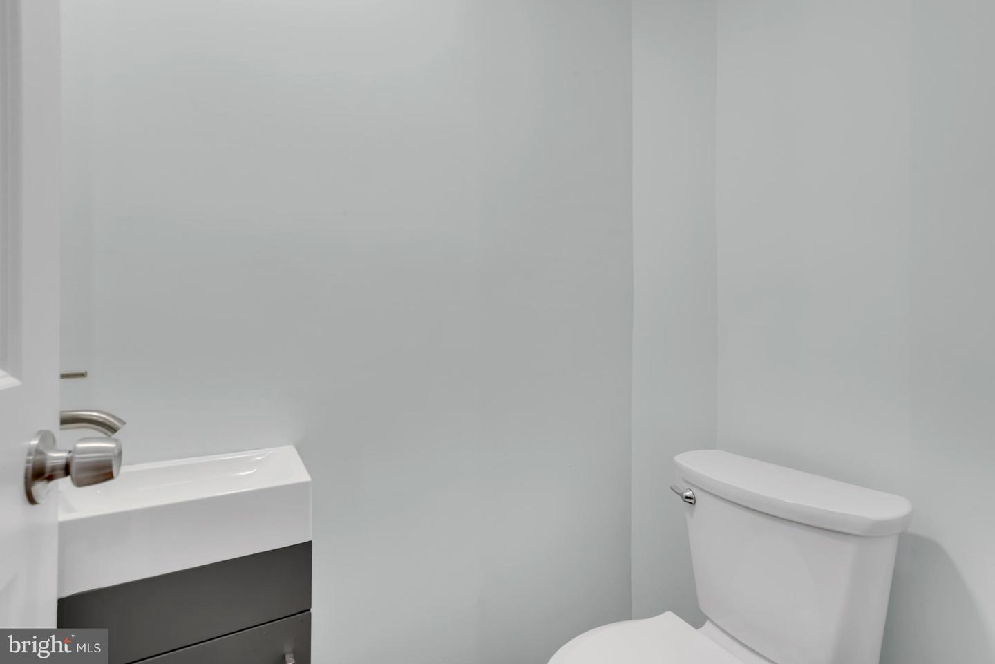 1527 MONTANA AVE NE, WASHINGTON, District Of Columbia 20018, 3 Bedrooms Bedrooms, ,1 BathroomBathrooms,Residential,For sale,1527 MONTANA AVE NE,DCDC2224086 MLS # DCDC2224086