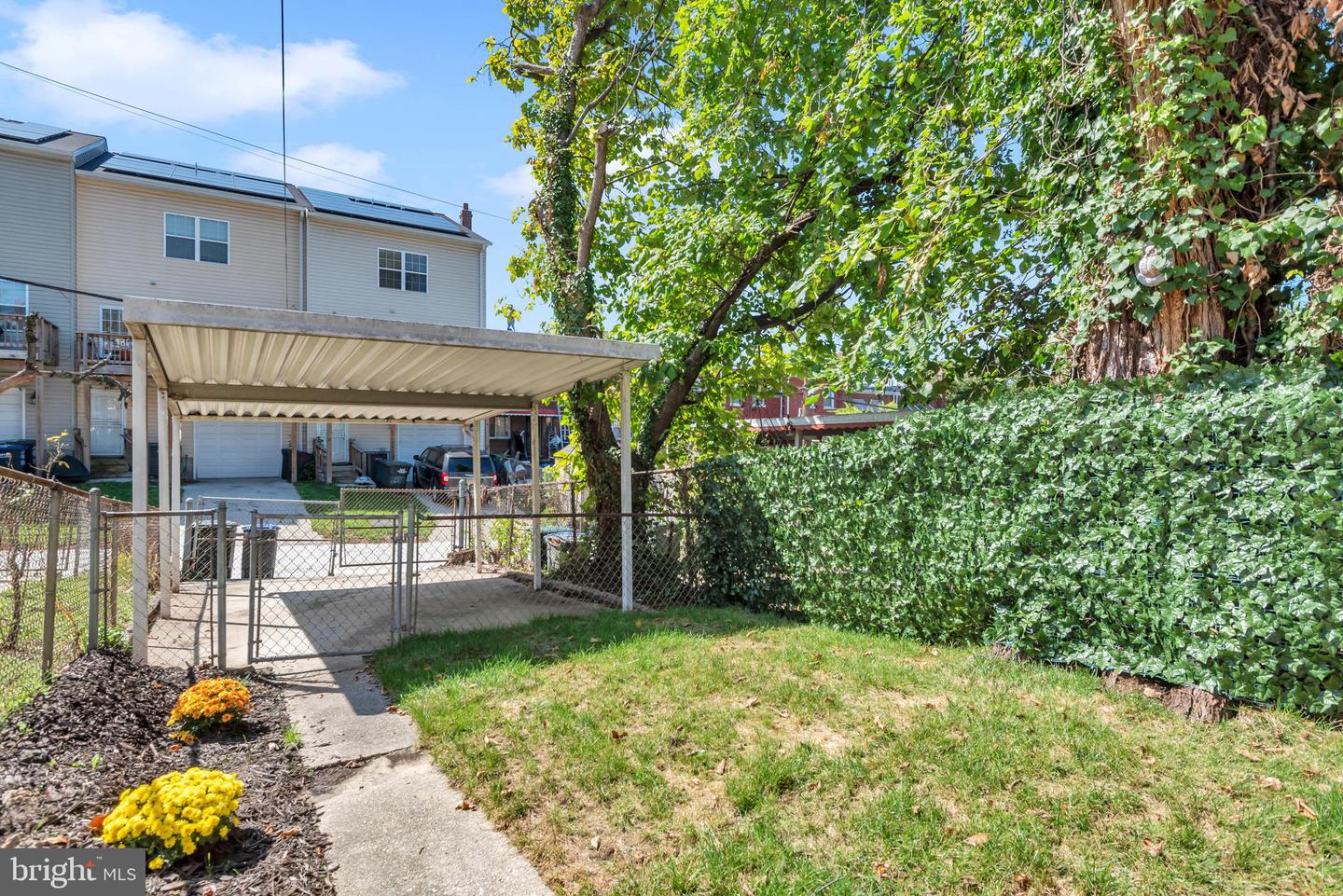 1527 MONTANA AVE NE, WASHINGTON, District Of Columbia 20018, 3 Bedrooms Bedrooms, ,1 BathroomBathrooms,Residential,For sale,1527 MONTANA AVE NE,DCDC2224086 MLS # DCDC2224086