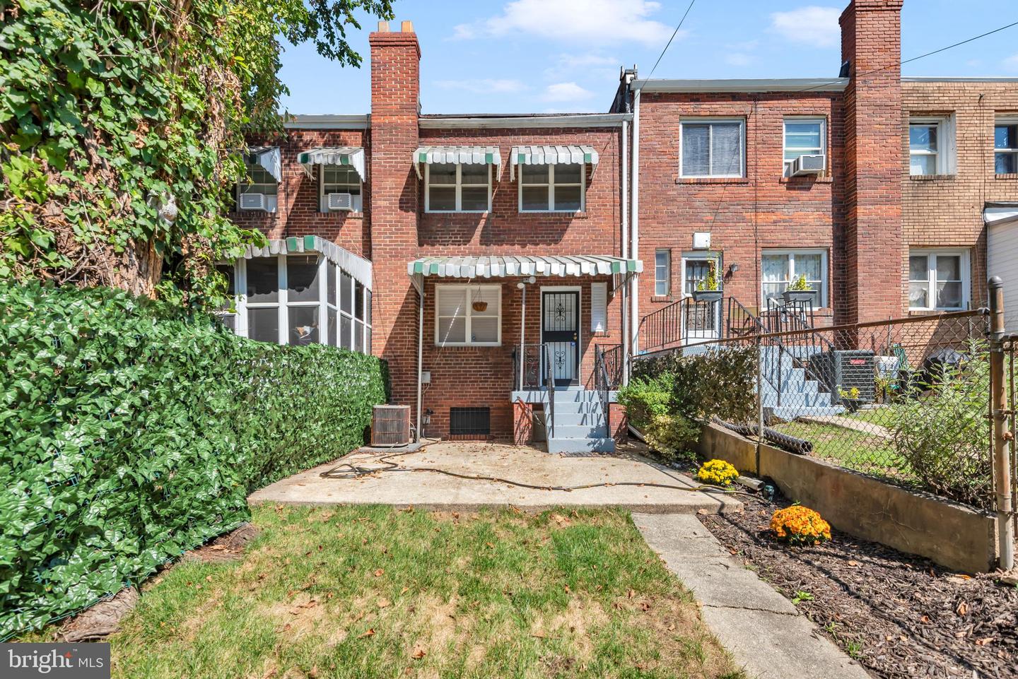 1527 MONTANA AVE NE, WASHINGTON, District Of Columbia 20018, 3 Bedrooms Bedrooms, ,1 BathroomBathrooms,Residential,For sale,1527 MONTANA AVE NE,DCDC2224086 MLS # DCDC2224086