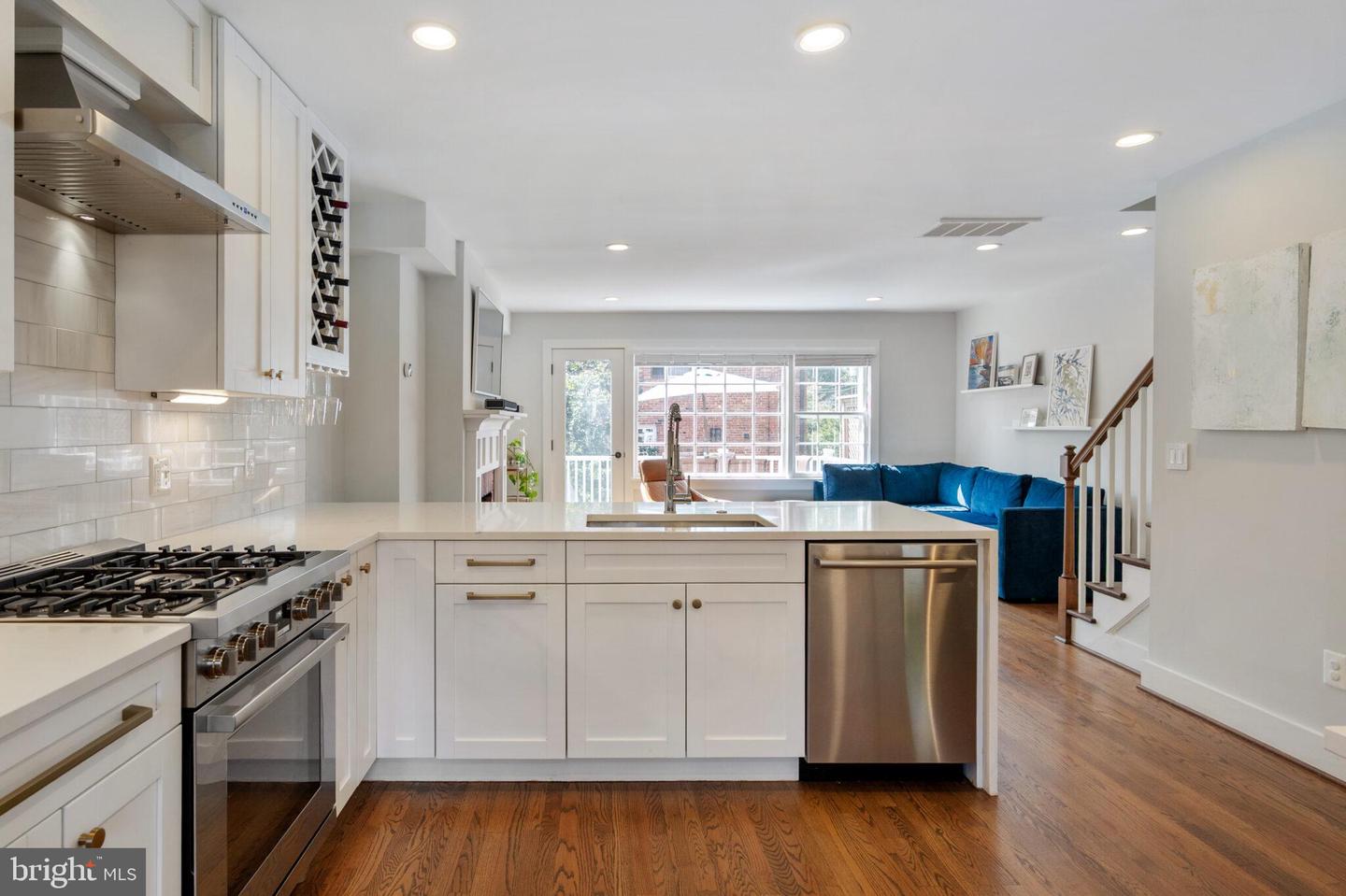 222 GREEN ST, ALEXANDRIA, Virginia 22314, 3 Bedrooms Bedrooms, ,3 BathroomsBathrooms,Residential,For sale,222 GREEN ST,VAAX2050170 MLS # VAAX2050170